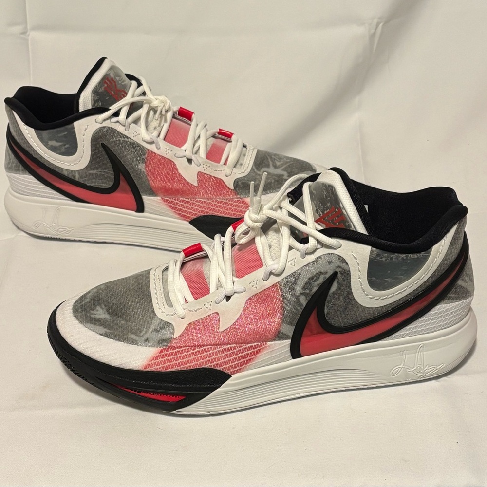 Nike Kyrie 8 Infinity Men’s Size 15 DJ6017-100 White Black Red Basketball Shoes